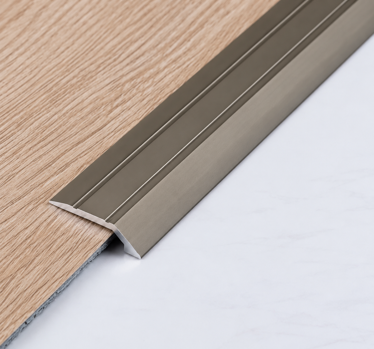 Profielenloods - Zelfklevend Overgangsprofiel voor Hoogteverschil – Mat Titanium – 1,50 meter