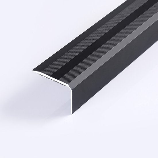 Profielenloods - Zelfklevend Trapprofiel 32MM x 45MM Mat Zwart - lengte 1,50 meter - afbeelding 3